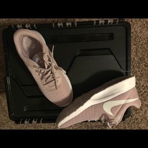 Soft pink woman’s size 10 Nike. Worn once. $45.00